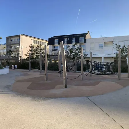 Apartment A : Pieds Dans L'eau, Proche Centre-ville, Confort Et Equipements Inclus - Fr-1-646-73